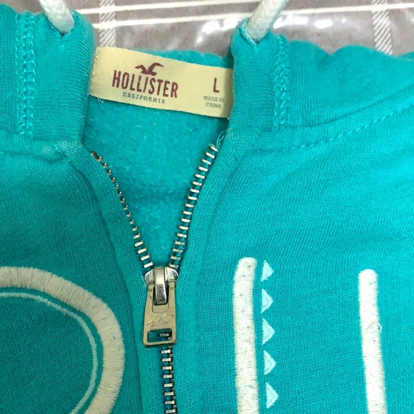 Hollister Sweater with hoodie - Picture 4 of 4